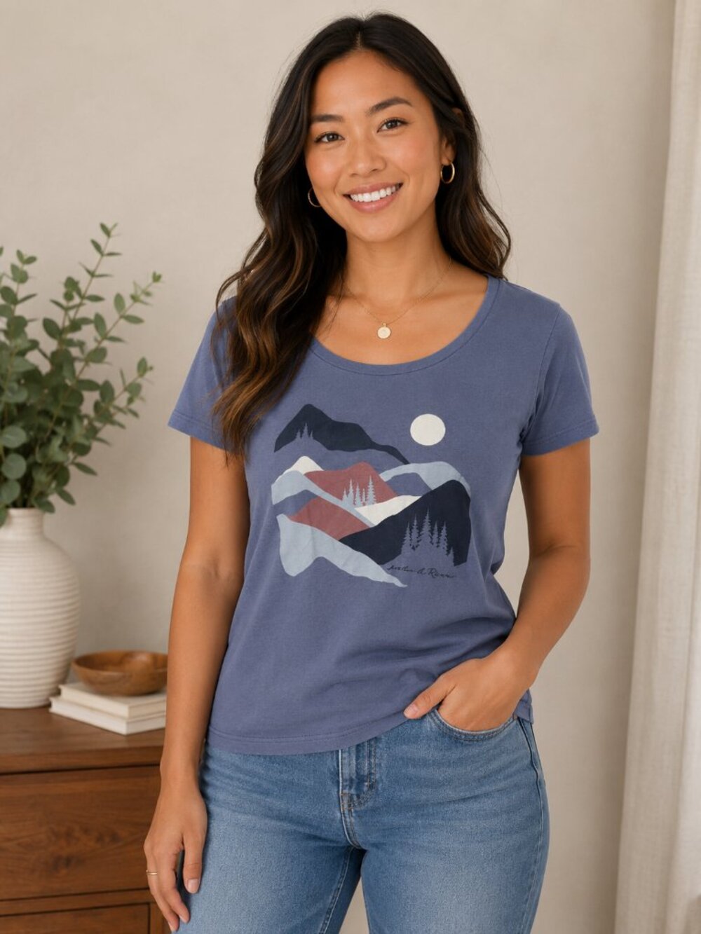 Wind River Women's Small Blue Mountain Graphic T-Shirt Nature Outdoor Casual Tee